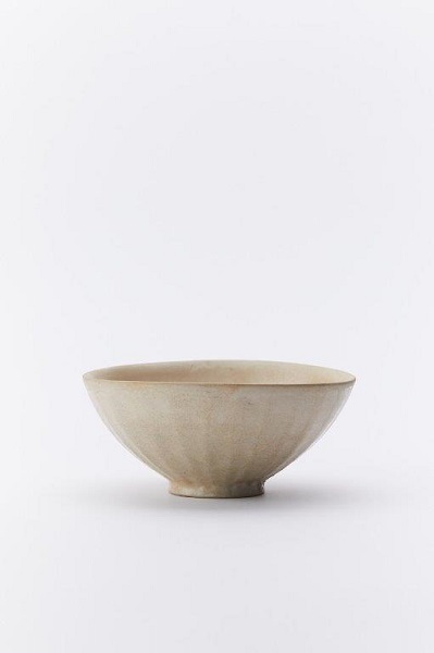 とらや東京ミッドタウン店ギャラリー特別展「白い茶碗 white tea bowl BANKO archive design museum 収蔵品より」